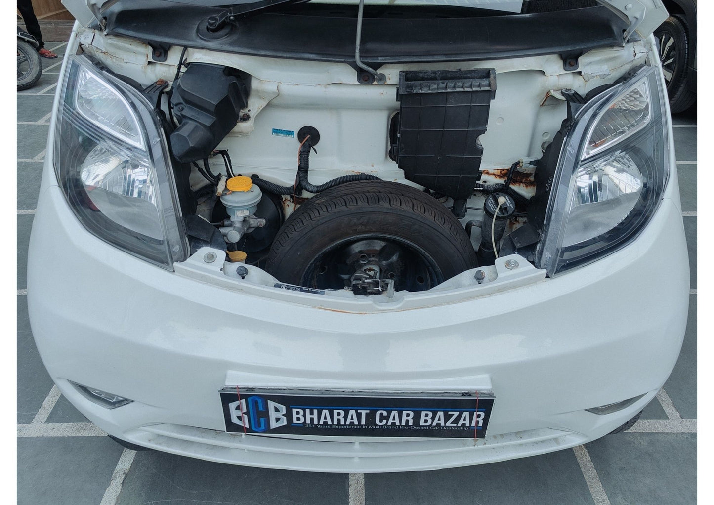 47,000 KMS TATA NANO LX PETROL (2014)