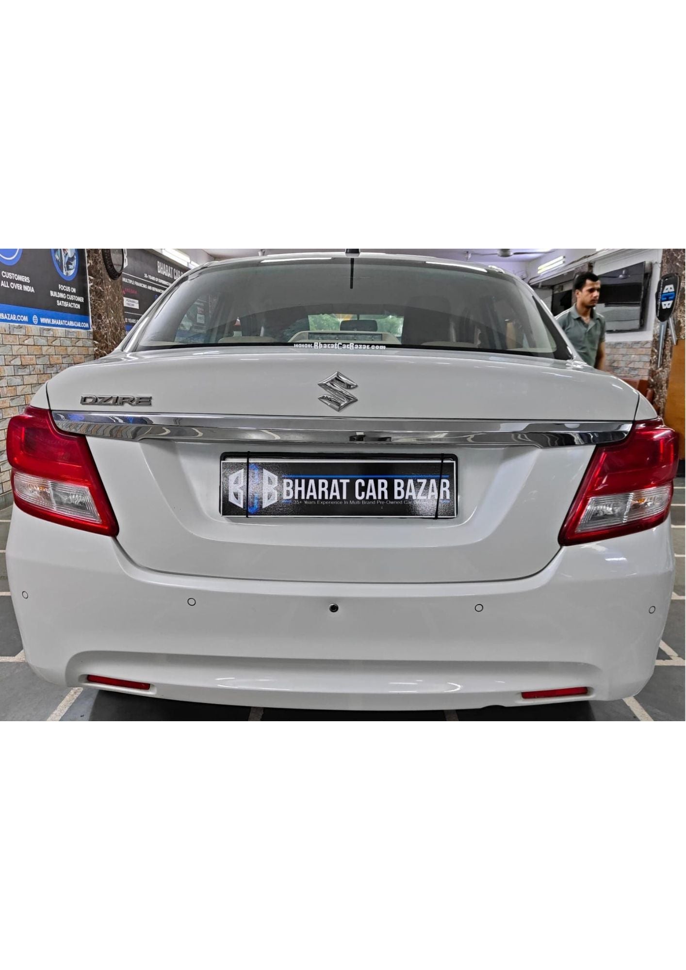39,000 KMS MARUTI DZIRE VXI PETROL (2023)