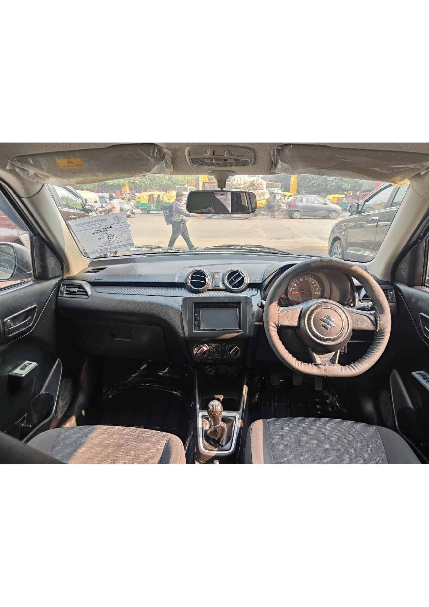 27,000 KMS MARUTI SWIFT LXI PETROL (2018)