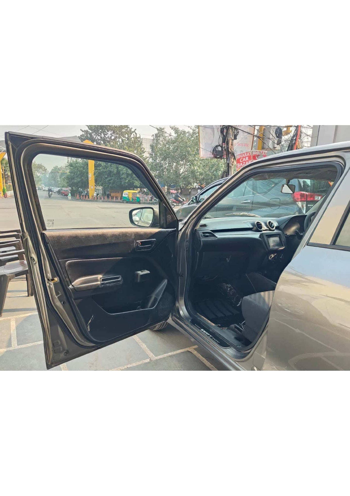 27,000 KMS MARUTI SWIFT LXI PETROL (2018)