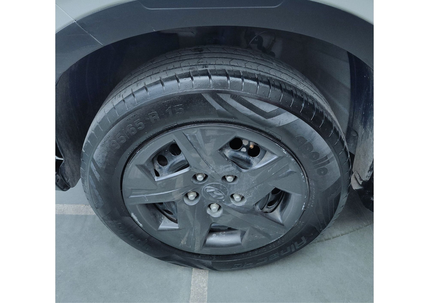 36,000 KMS HYUNDAI VENUE 1.2 KAPPA S MT PETROL (2023)