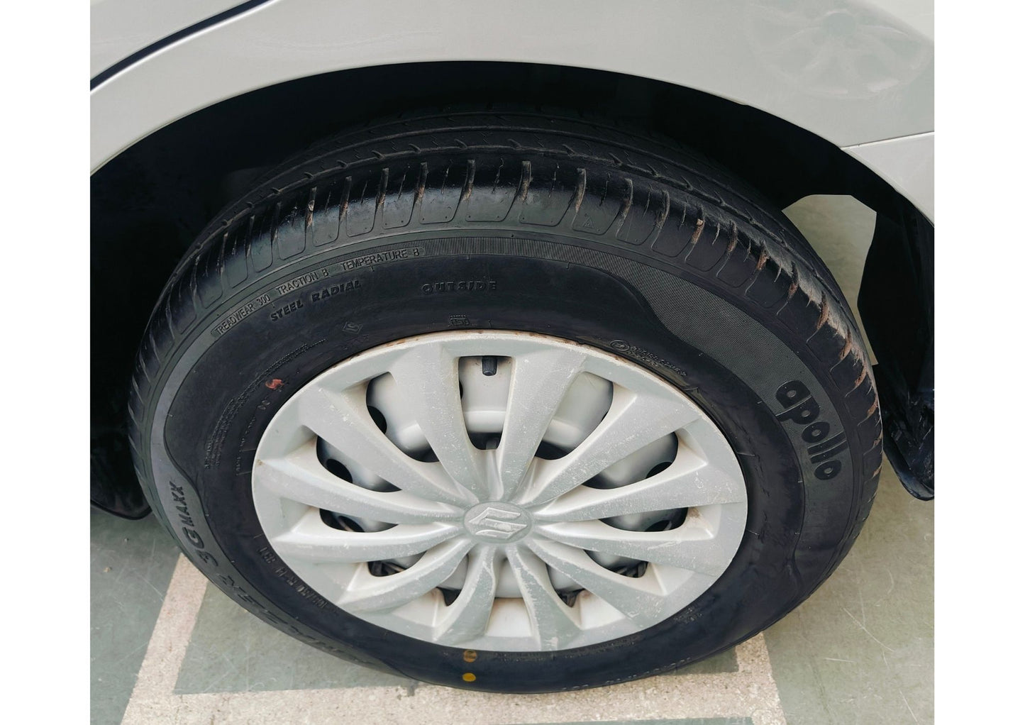 32,000 KMS MARUTI DZIRE LXI PETROL (2018)