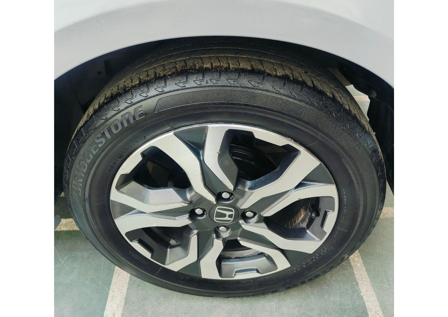 24,000 KMS HONDA WR-V VX SUNROOF  PETROL (2017)