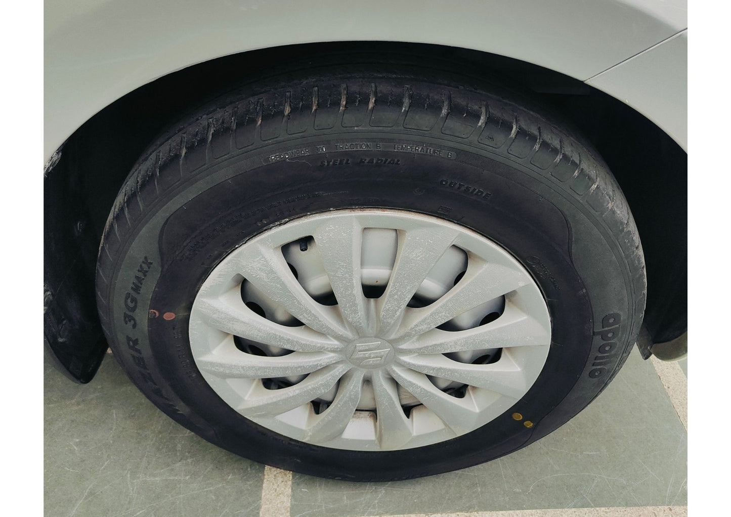 32,000 KMS MARUTI DZIRE LXI PETROL (2018)