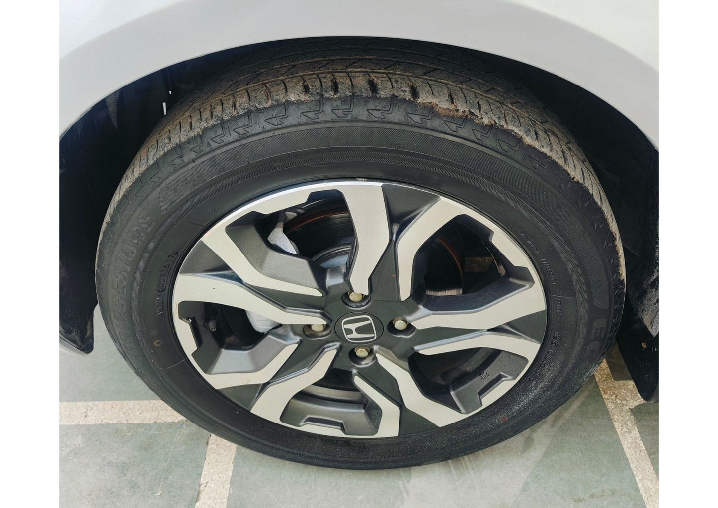 24,000 KMS HONDA WR-V VX SUNROOF  PETROL (2017)