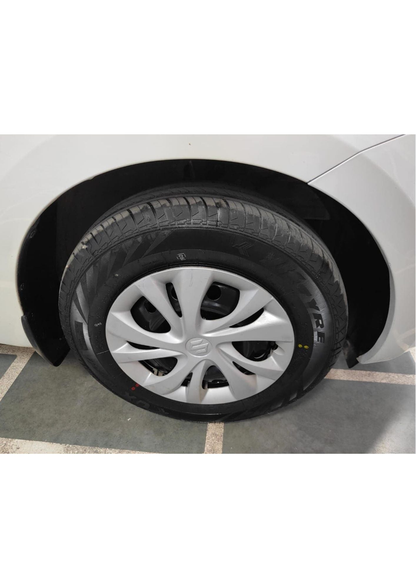44,000 KMS MARUTI SWIFT VXI PETROL (2022)