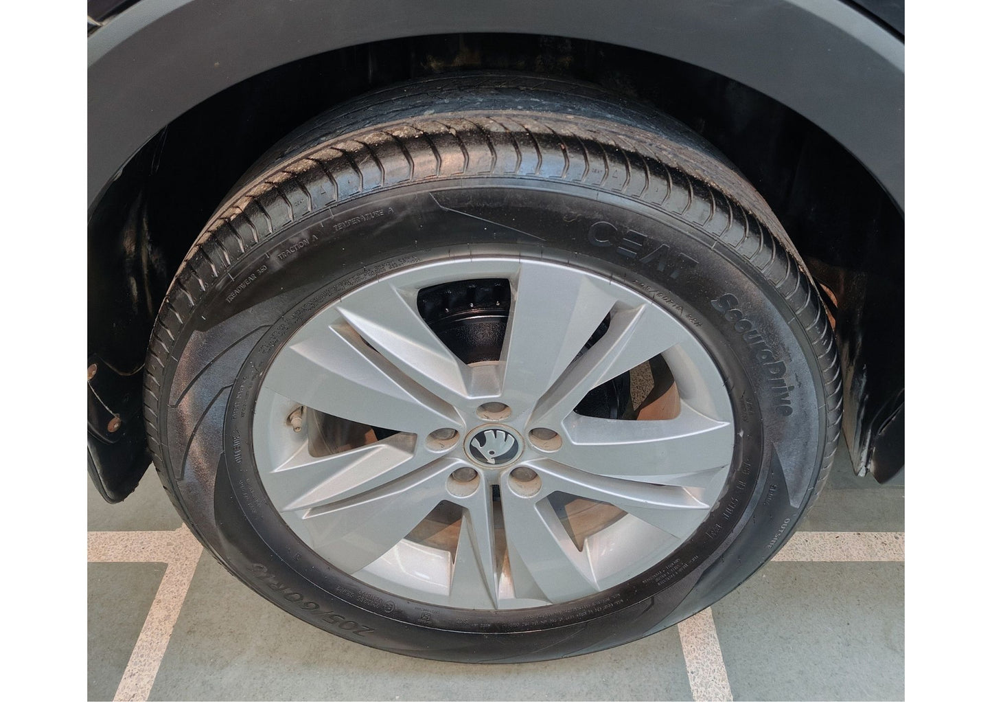 41,000 KMS SKODA KUSHAQ AMBITION 1.0 TSI MT PETROL (2023)