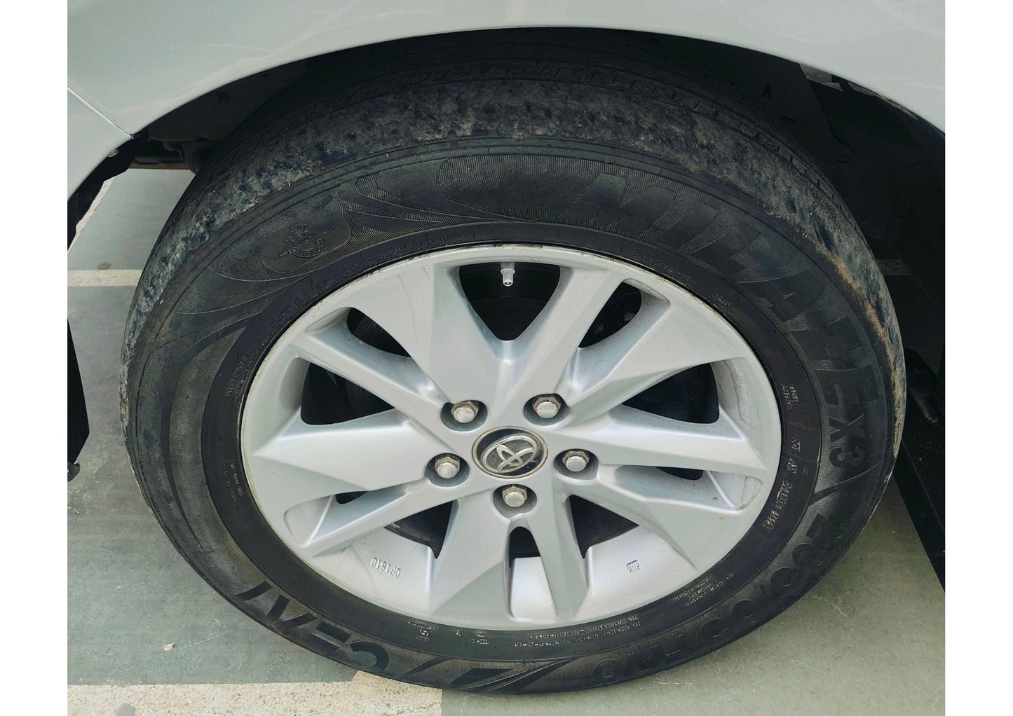 TOYOTA INNOVA CRYSTA 2.4 V DIESEL (2016)