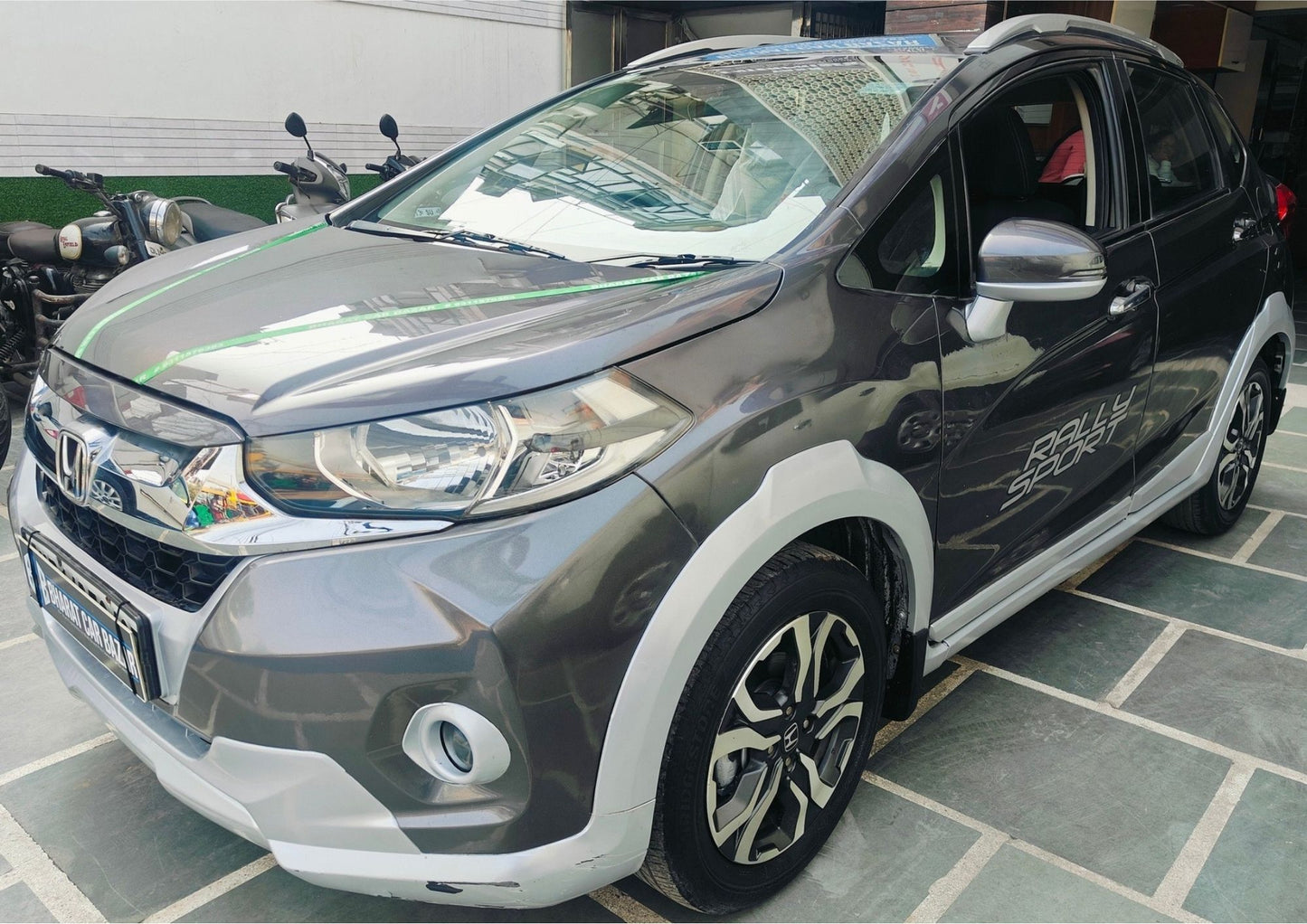 24,000 KMS HONDA WR-V VX SUNROOF  PETROL (2017)