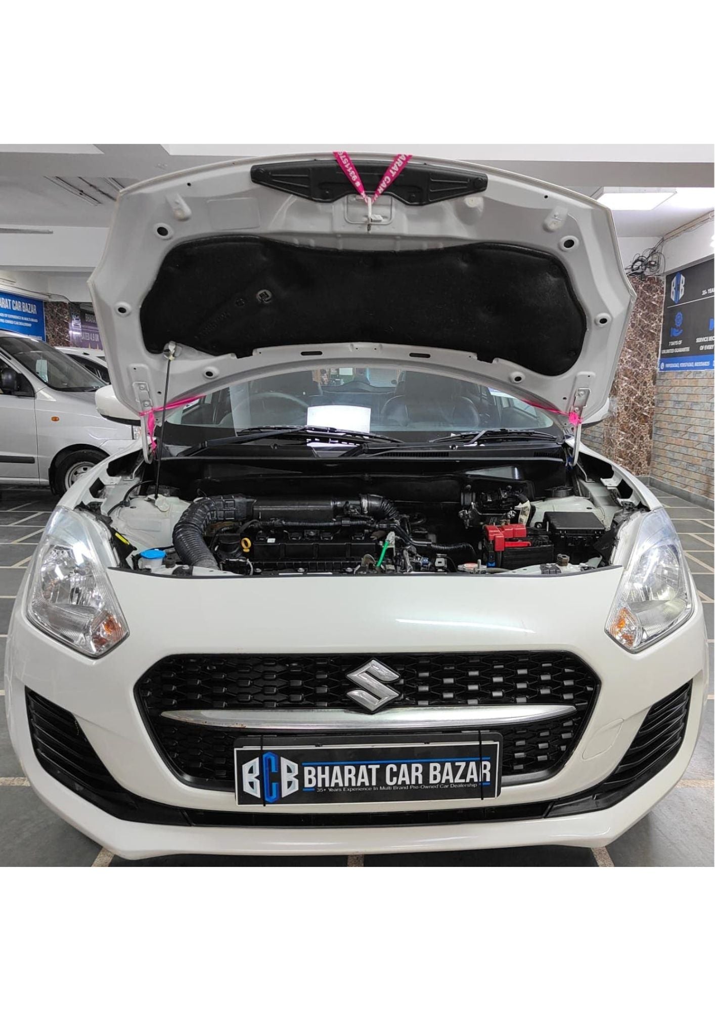 44,000 KMS MARUTI SWIFT VXI PETROL (2022)