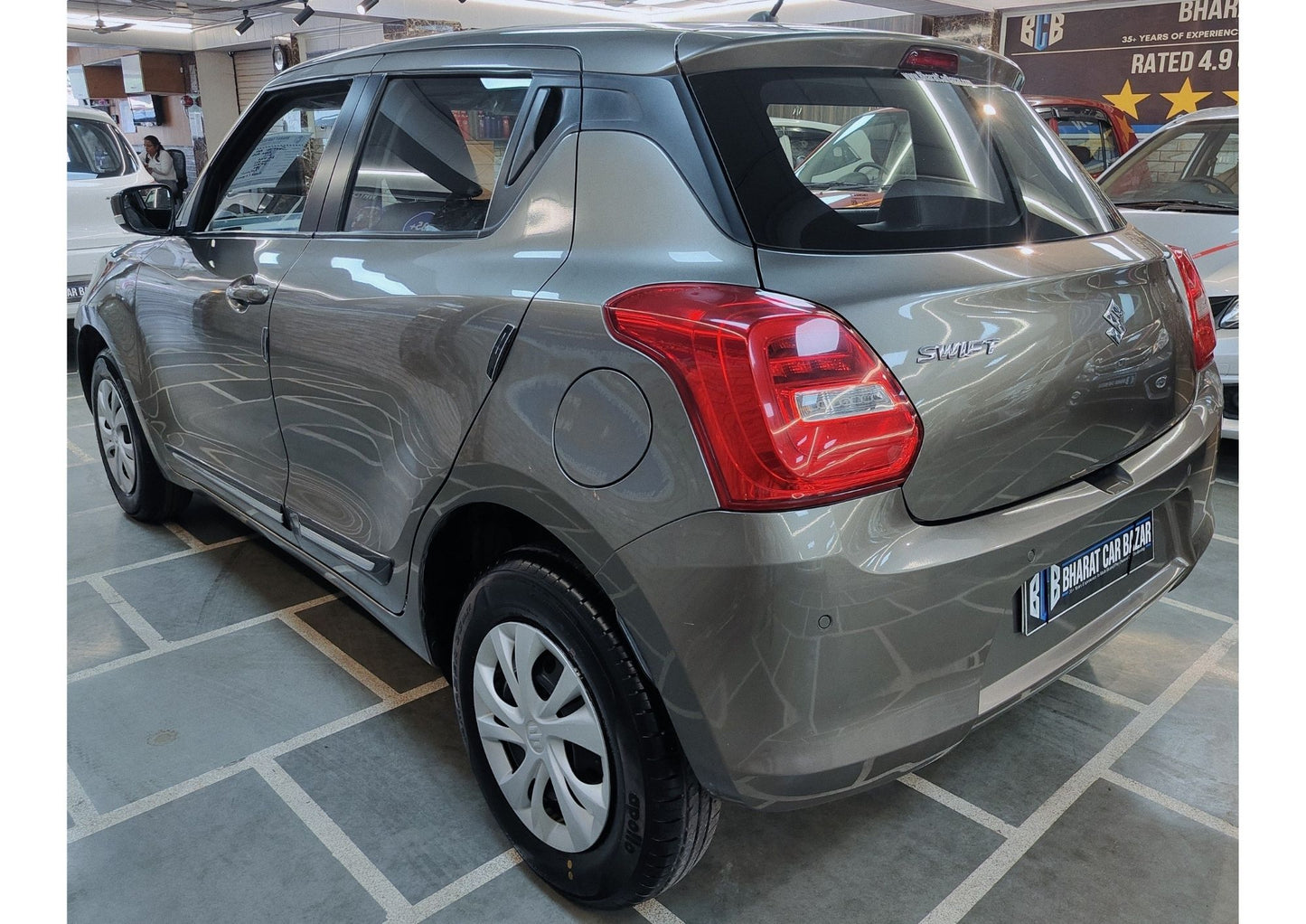 16,000 KMS MARUTI SWIFT AMT PETROL (2020)