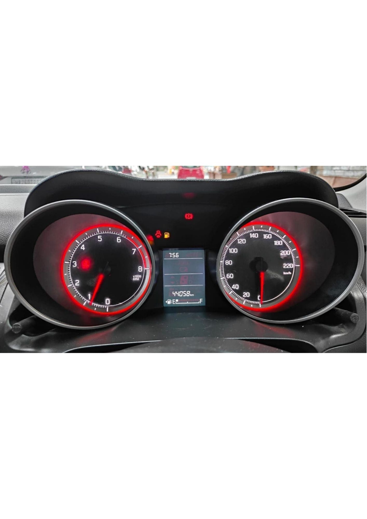 44,000 KMS MARUTI SWIFT VXI PETROL (2022)