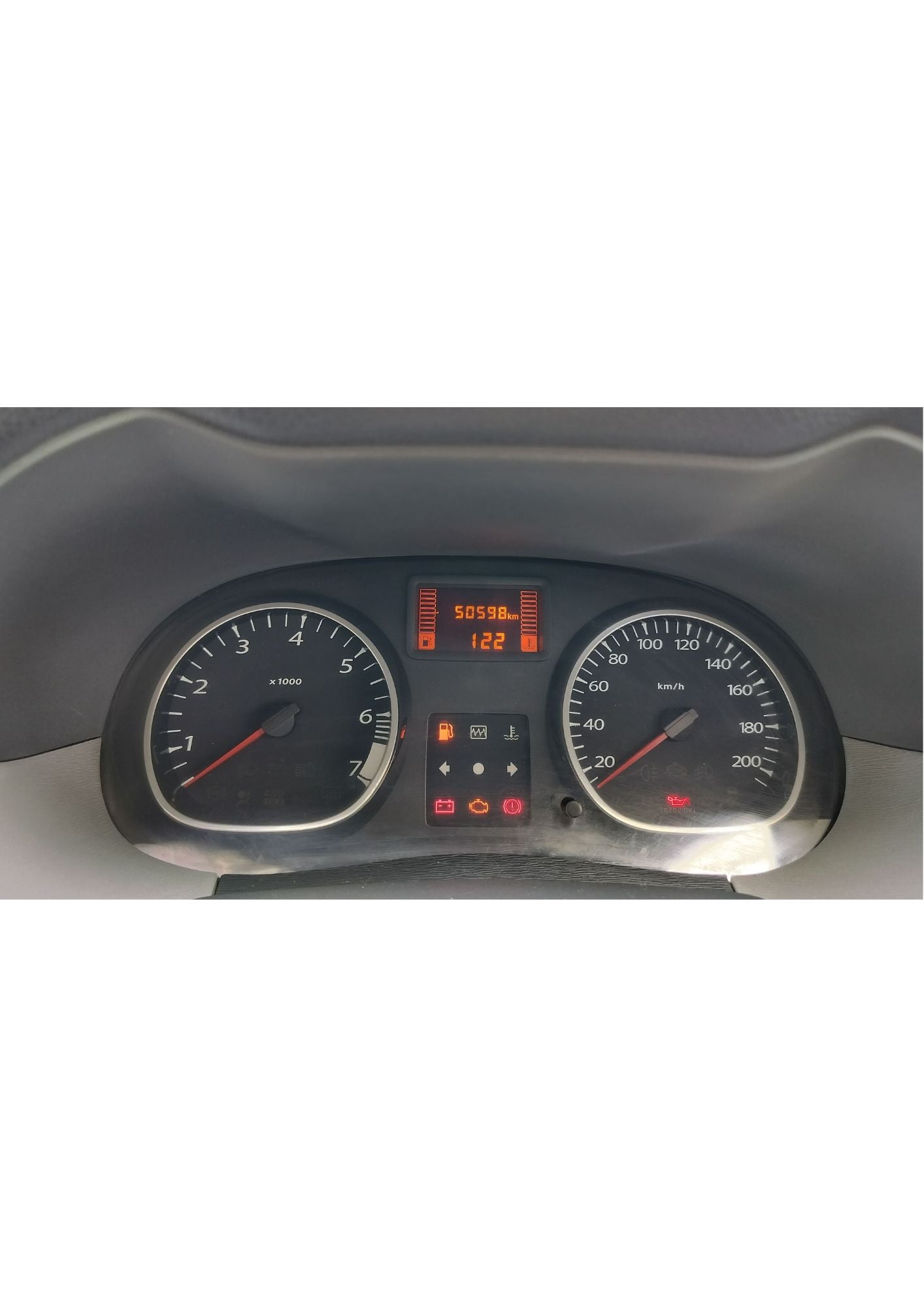 RENAULT DUSTER RXL PETROL (2014)