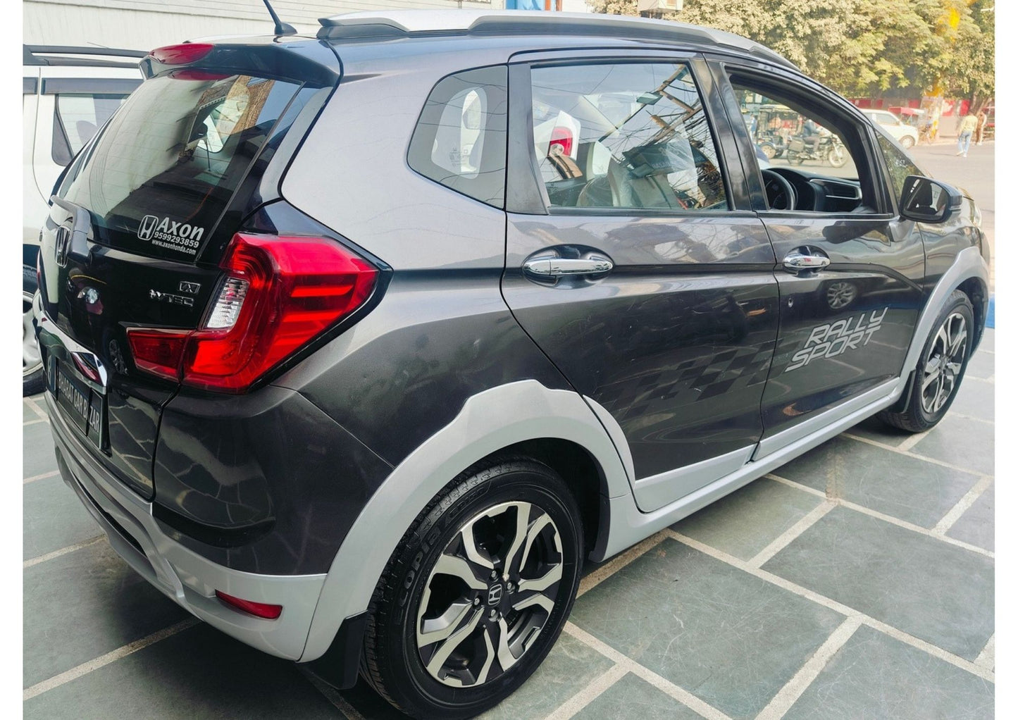 24,000 KMS HONDA WR-V VX SUNROOF  PETROL (2017)