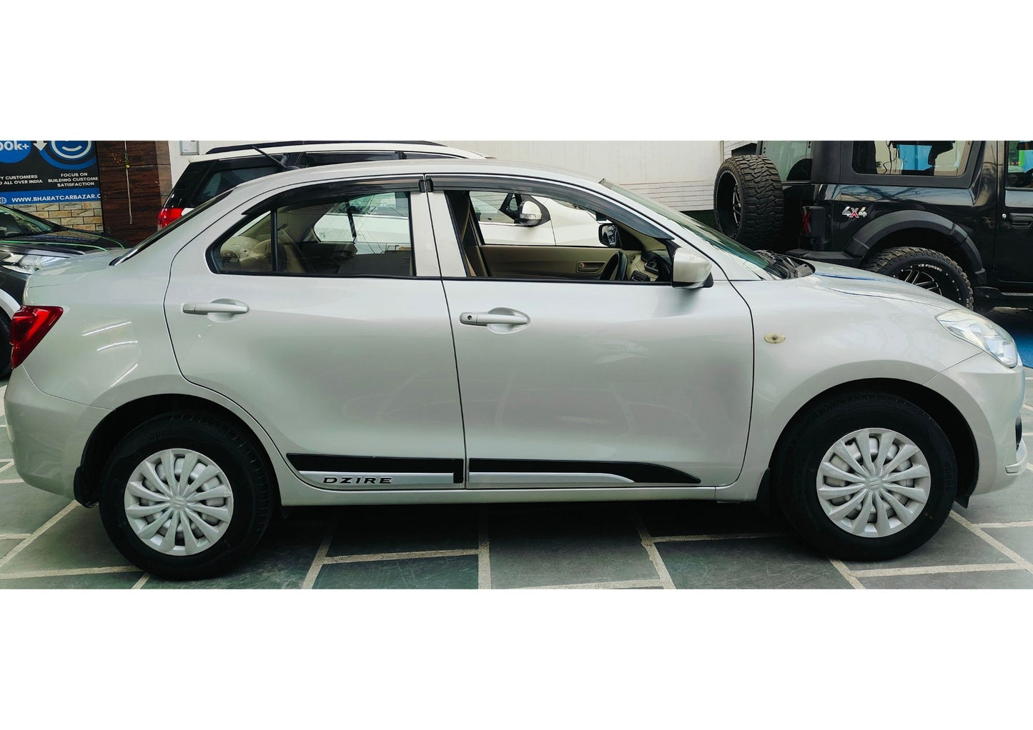 32,000 KMS MARUTI DZIRE LXI PETROL (2018)