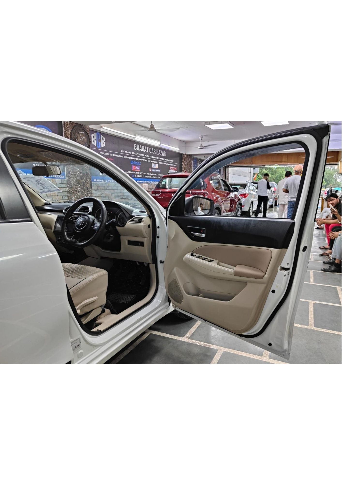 39,000 KMS MARUTI DZIRE VXI PETROL (2023)