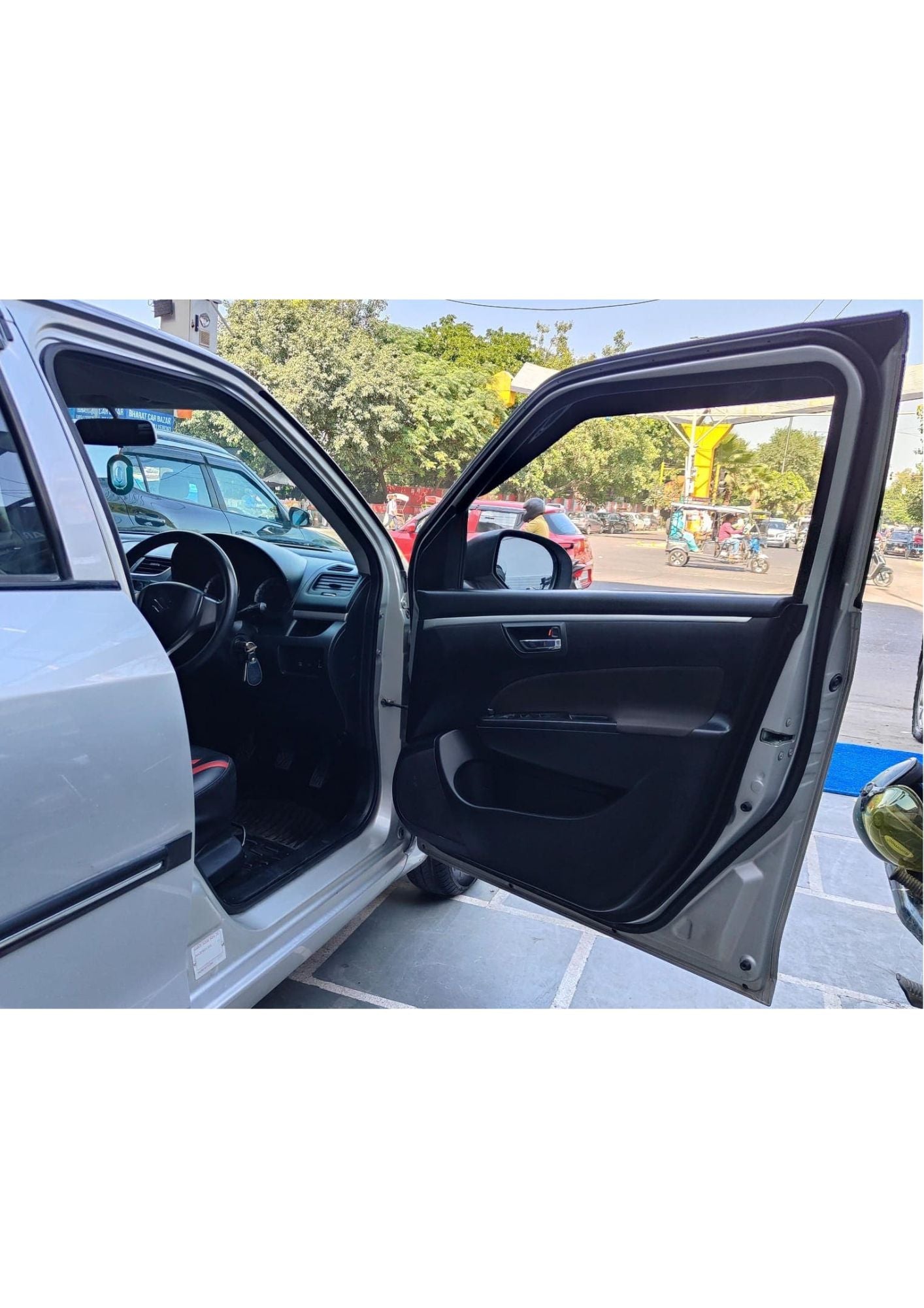 36,000 KMS MARUTI SWIFT VXI PETROL (2013)