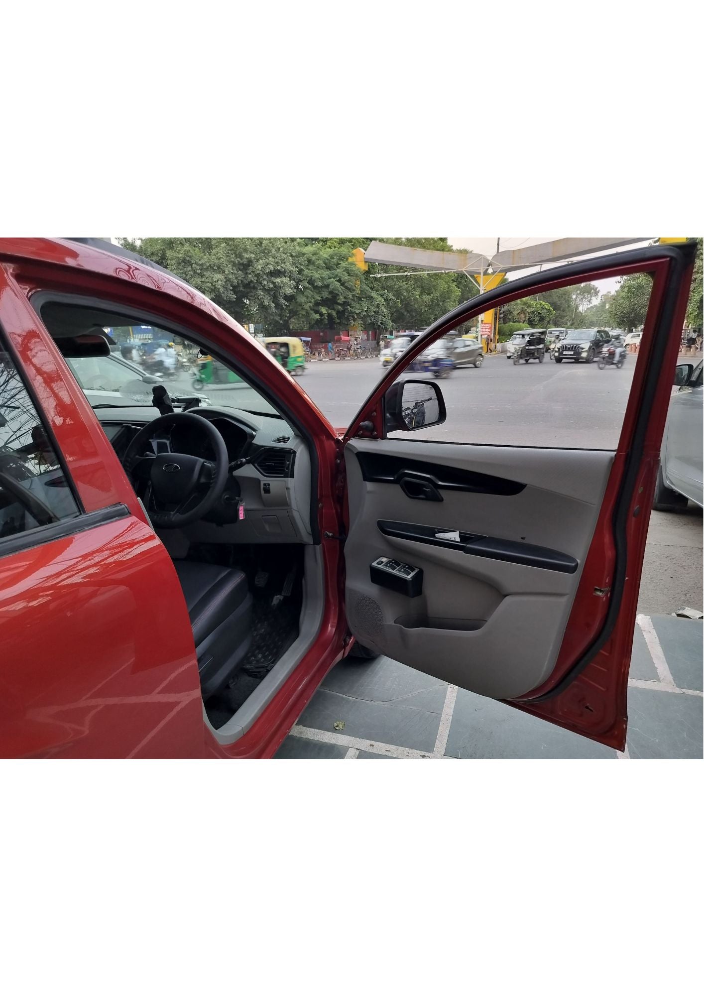 MAHINDRA KUV 100 K2+ PETROL (2016)