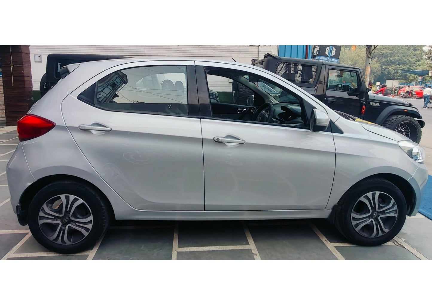 47,000 KMS TATA TIAGO XZA AUTOMATIC PETROL (2019)