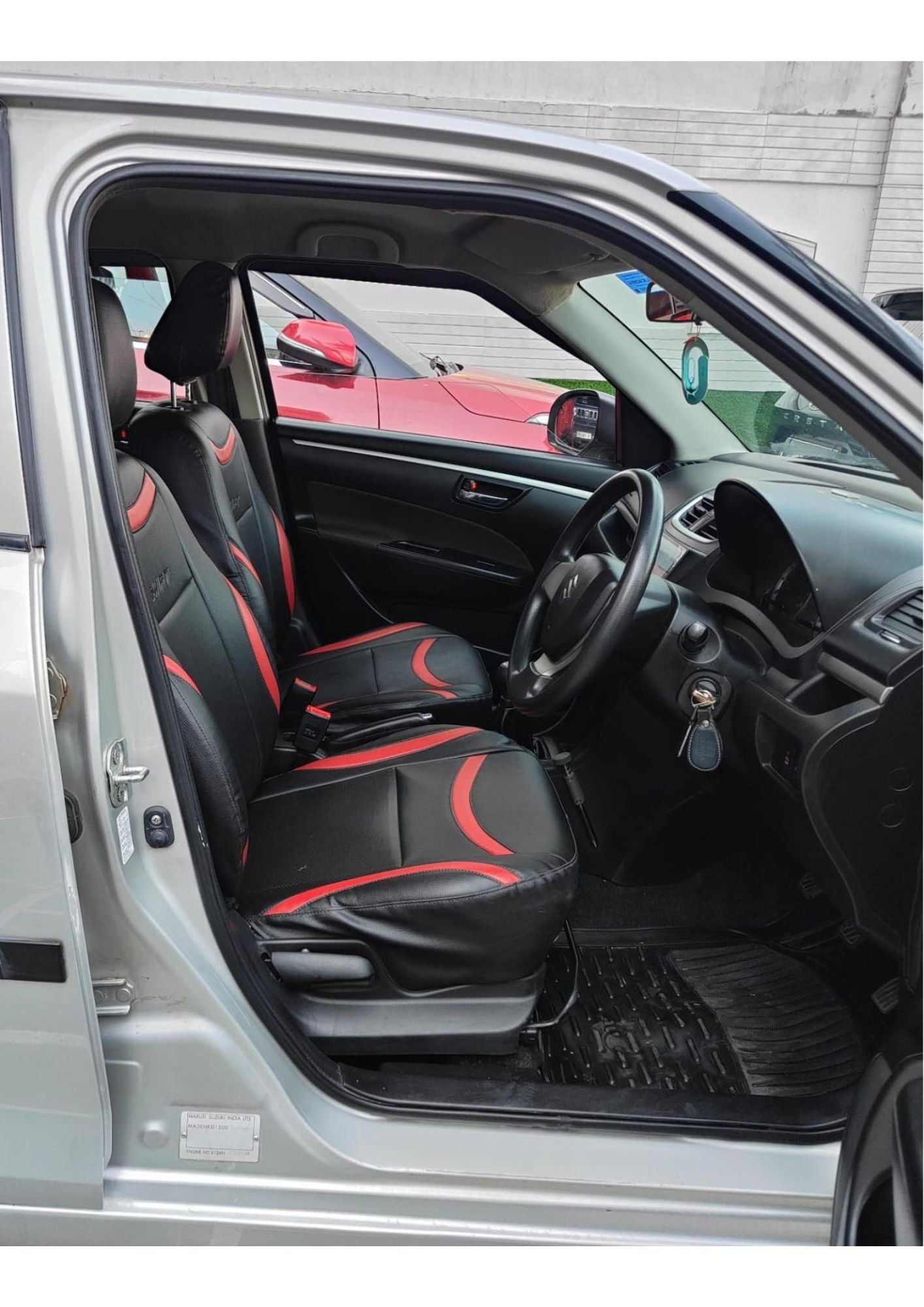 36,000 KMS MARUTI SWIFT VXI PETROL (2013)