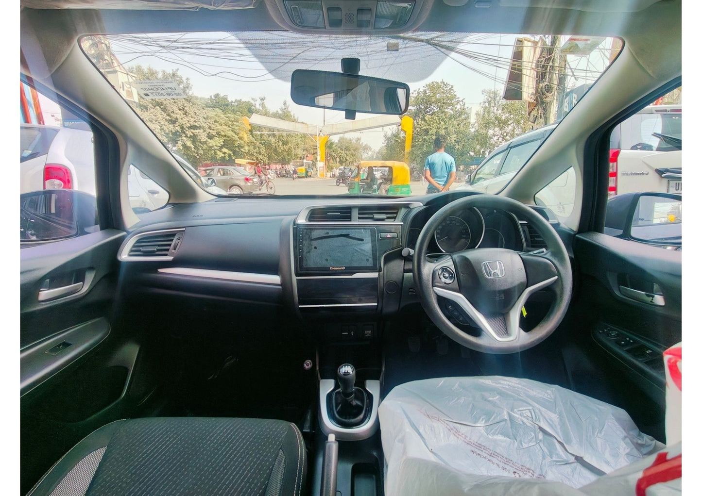 24,000 KMS HONDA WR-V VX SUNROOF  PETROL (2017)