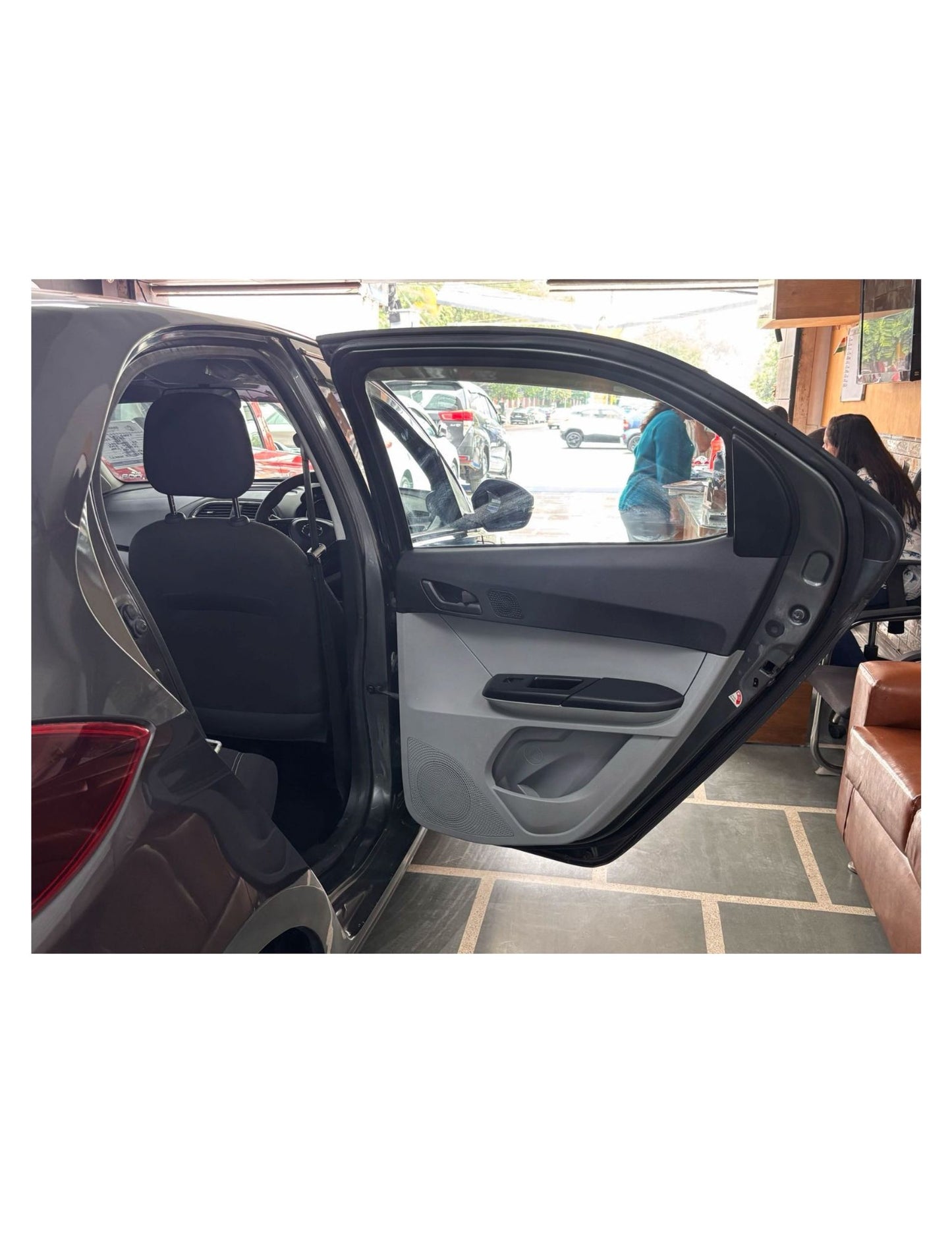 47,000 KMS TATA TIAGO XT 1.2 CNG (2022)