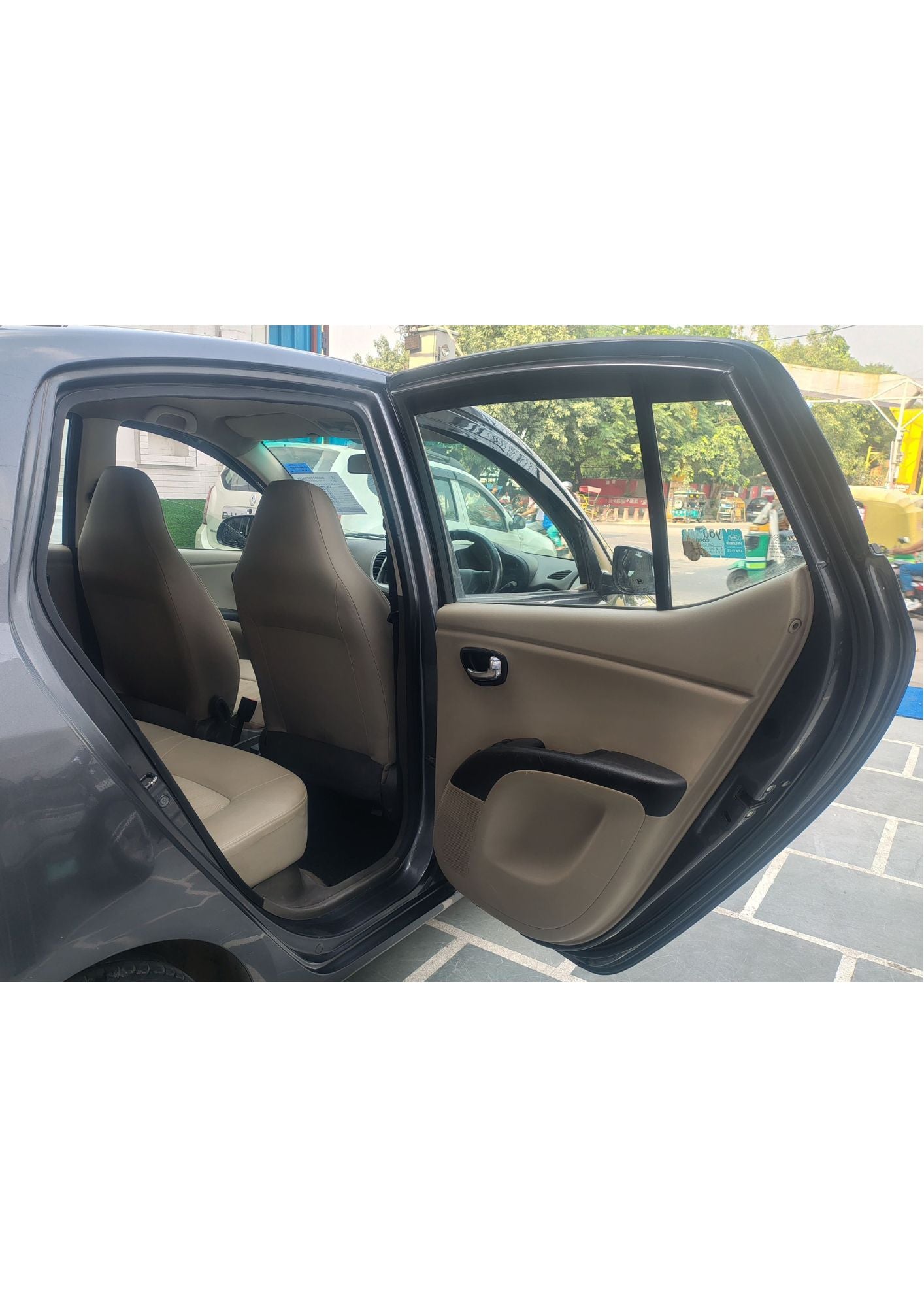 HYUNDAI I10 MAGNA PETROL (2012)