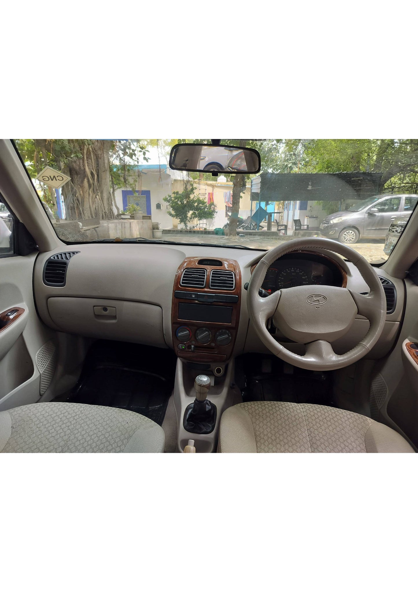 27,000 KMS HYUNDAI ACCENT IMM CNG (2012)