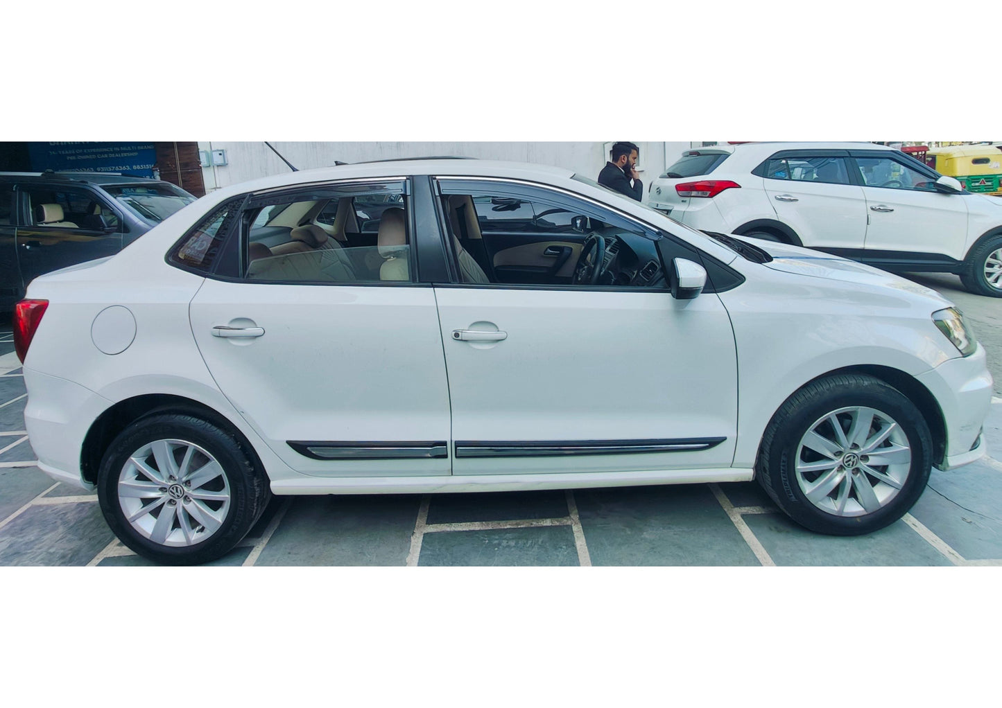 28,000 KMS VOLKSWAGEN AMEO HIGHLINE 1.2 PETROL (2016)