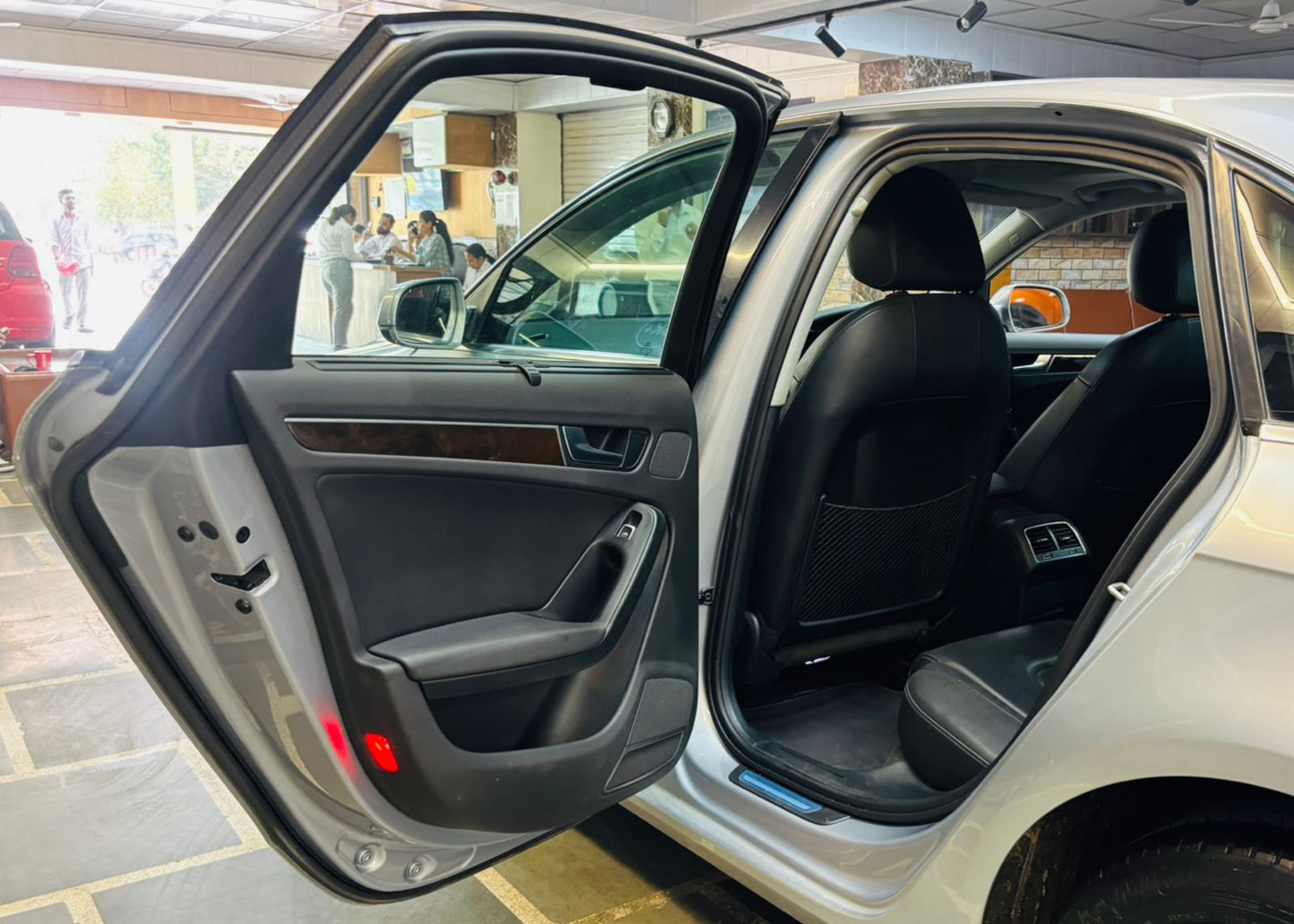 AUDI A4 35 TFSI AUTOMATIC SUNROOF PETROL (2015)