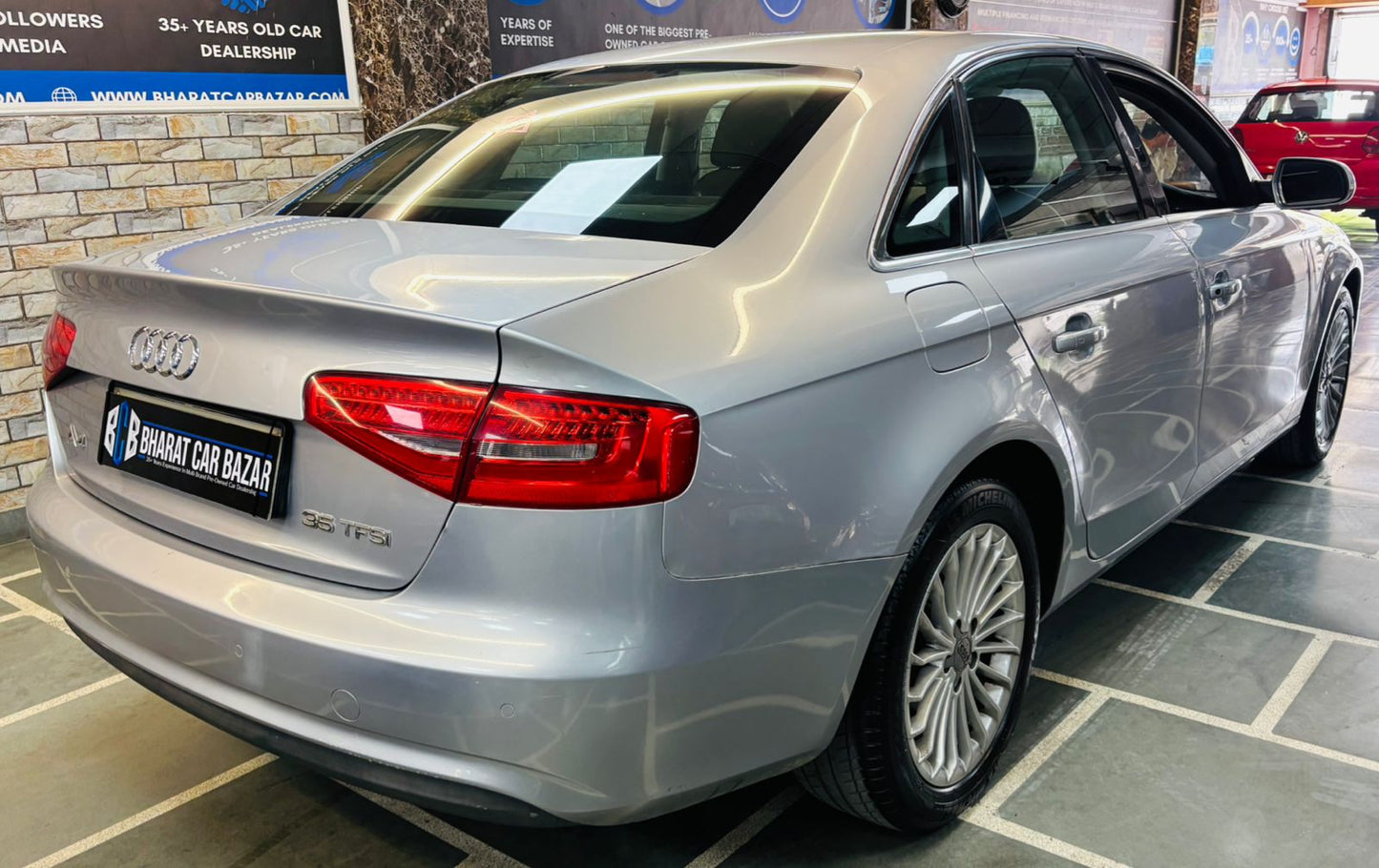 AUDI A4 35 TFSI AUTOMATIC SUNROOF PETROL (2015)