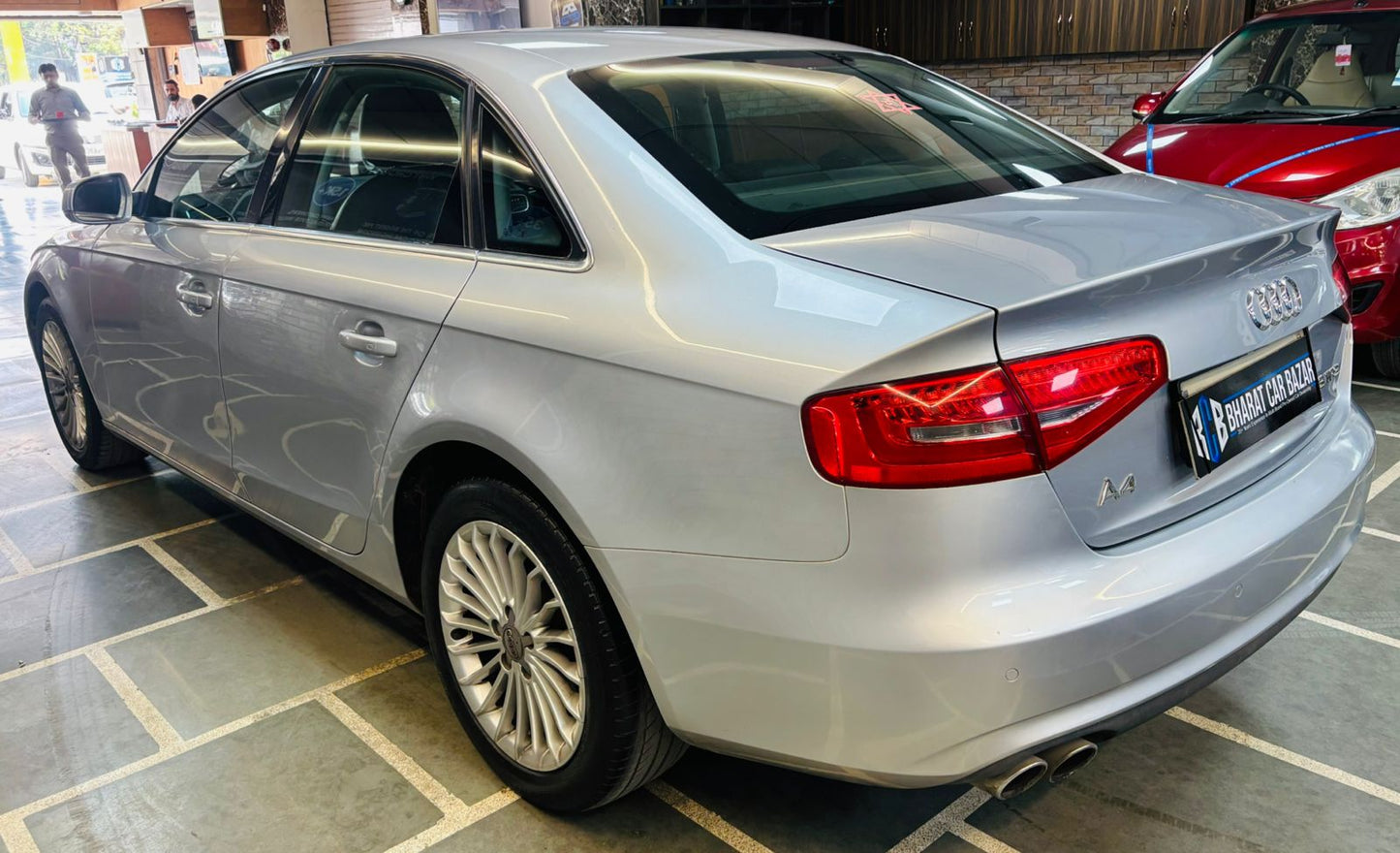 AUDI A4 35 TFSI AUTOMATIC SUNROOF PETROL (2015)