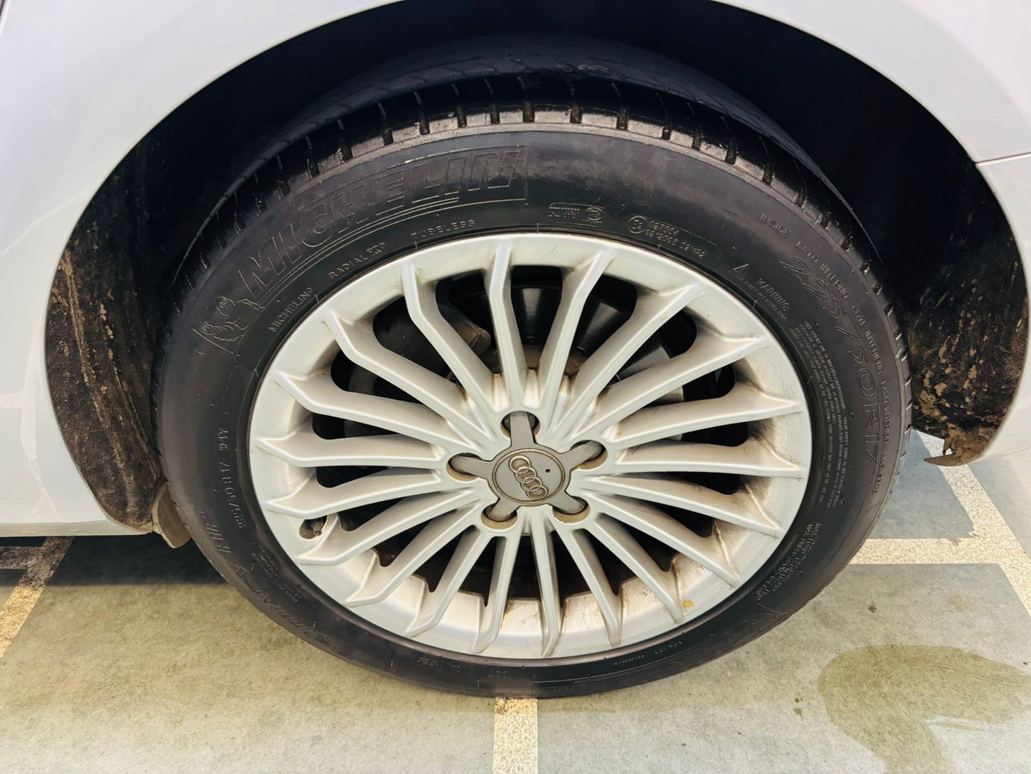 AUDI A4 35 TFSI AUTOMATIC SUNROOF PETROL (2015)