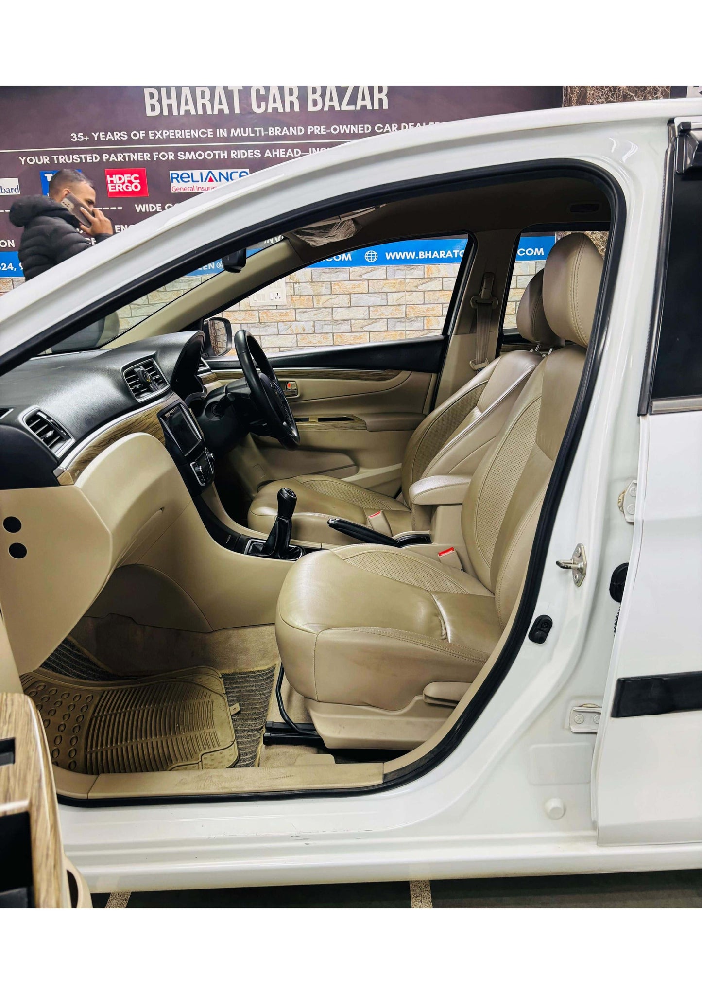 MARUTI CIAZ HYBRID ALPHA PETROL (2019)