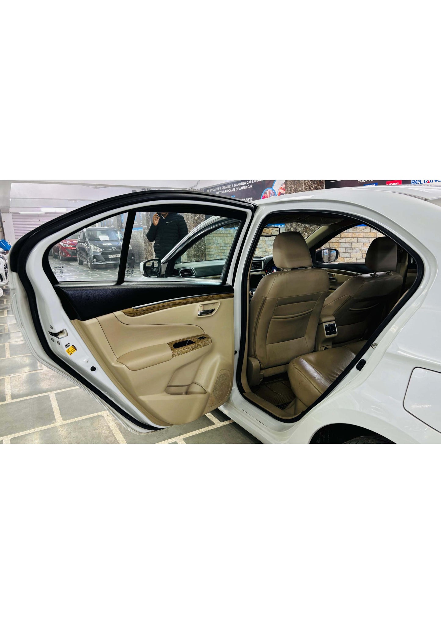 MARUTI CIAZ HYBRID ALPHA PETROL (2019)