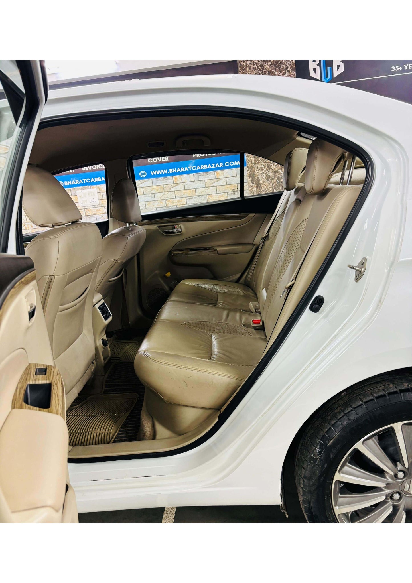 MARUTI CIAZ HYBRID ALPHA PETROL (2019)