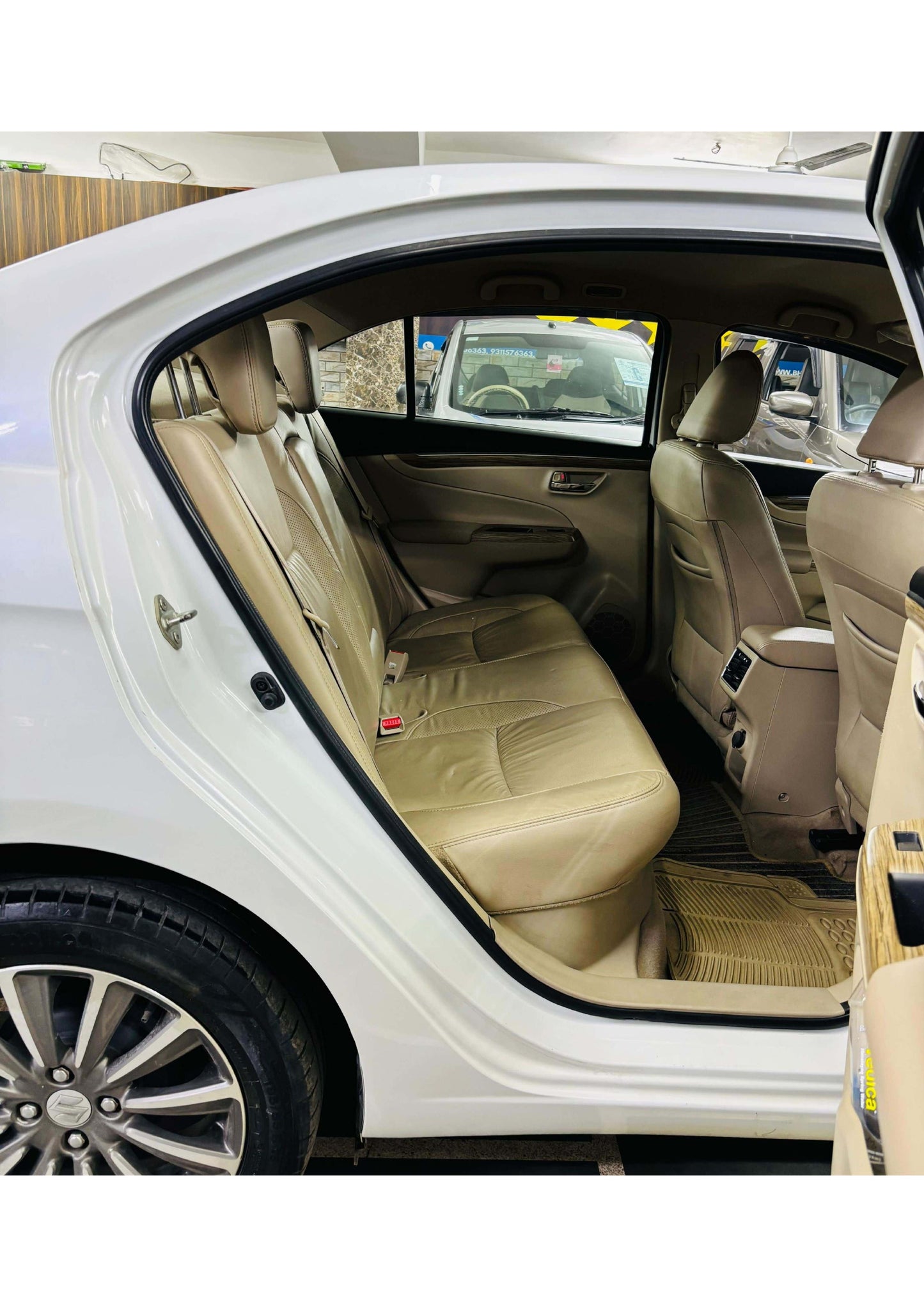 MARUTI CIAZ HYBRID ALPHA PETROL (2019)