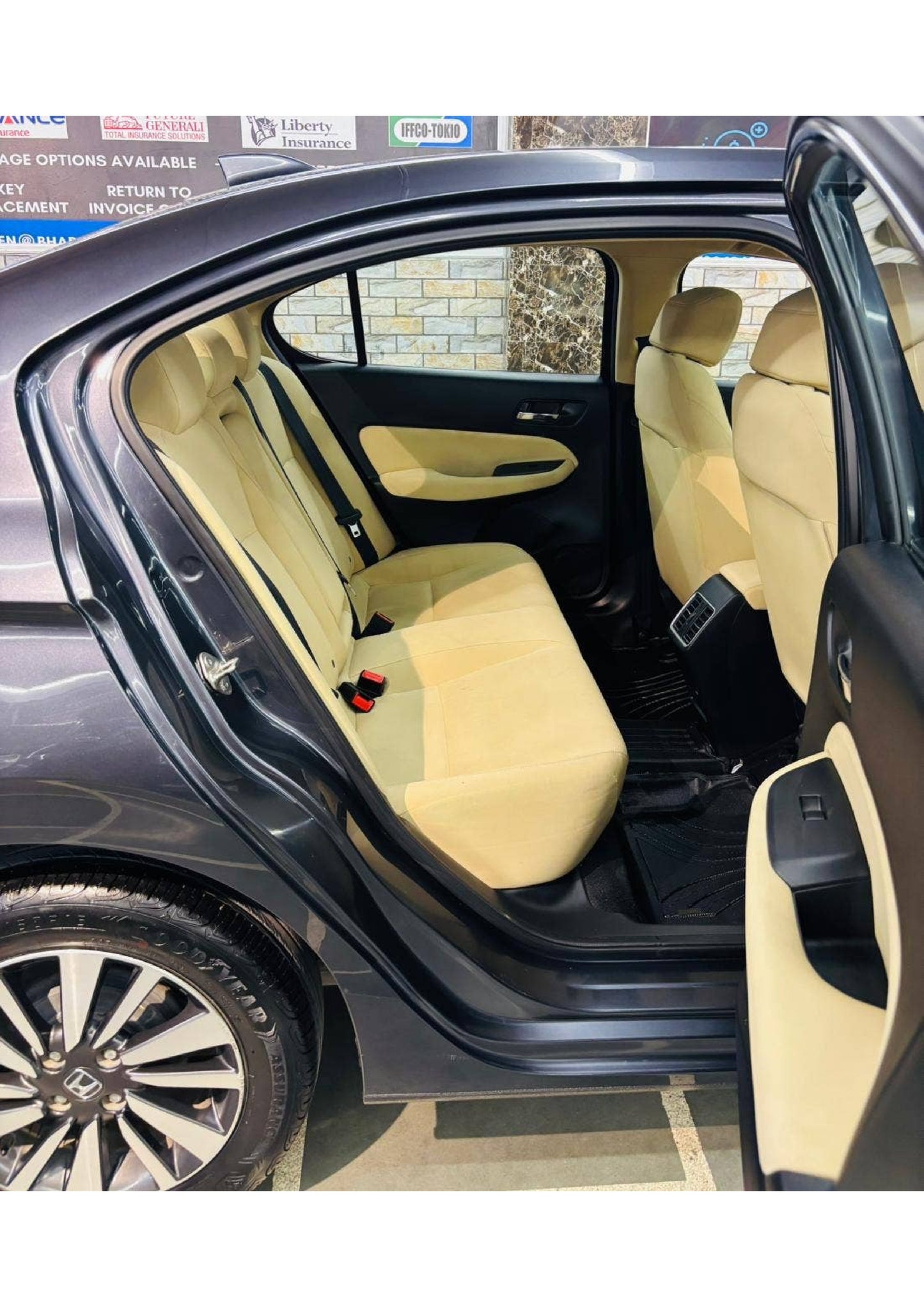 23,000 KMS HONDA CITY 1.5 VX CVT PETROL (2023)
