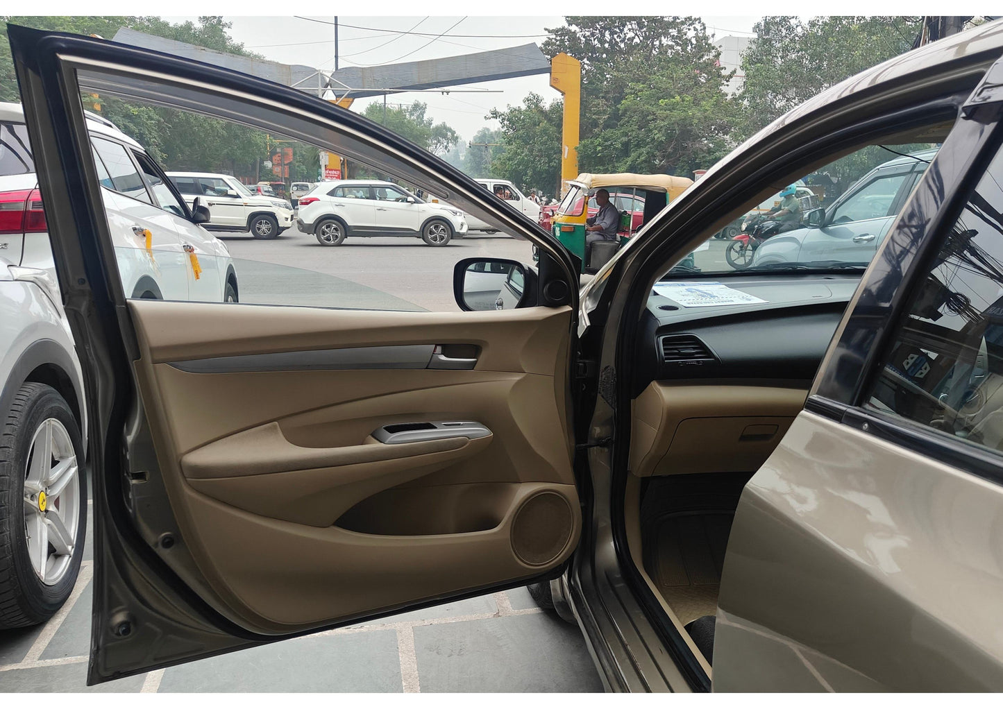 HONDA CITY V AT PETROL (2011)