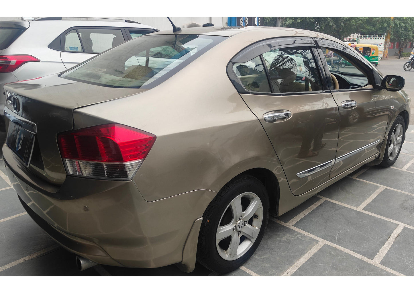 HONDA CITY V AT PETROL (2011)