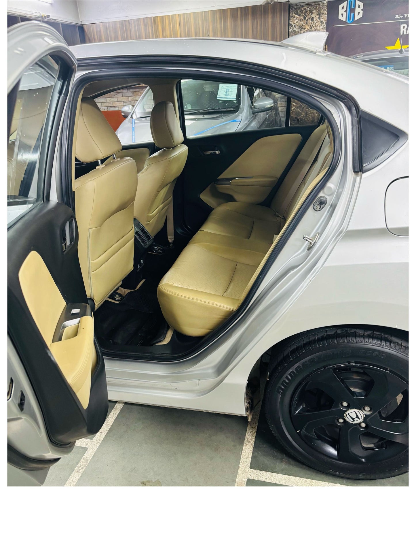 HONDA CITY VX CVT PETROL (2015)