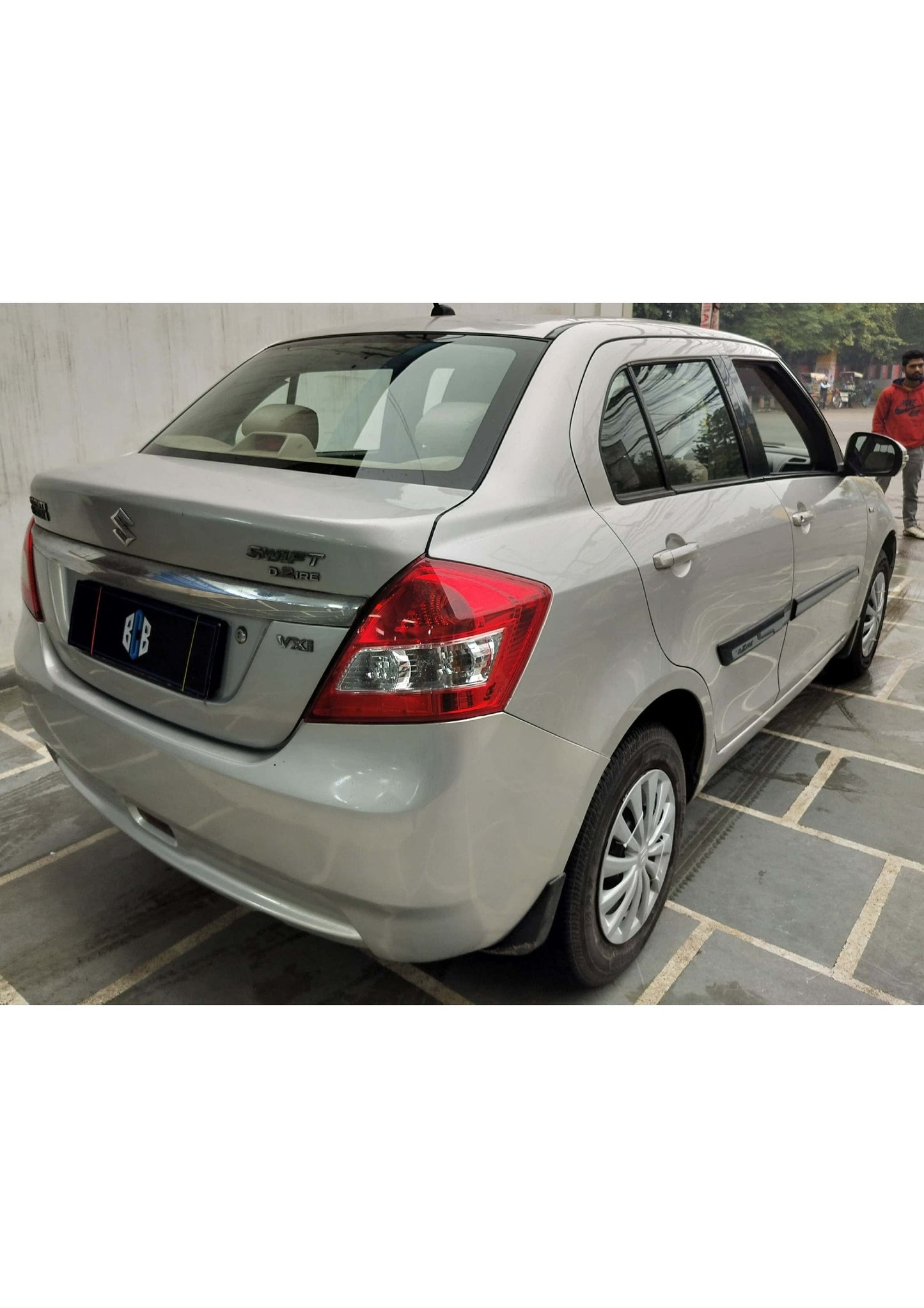 MARUTI SWIFT DZIRE VXI PETROL (2012)