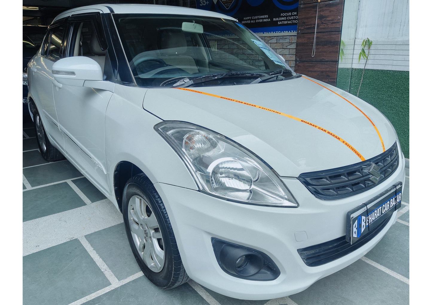 MARUTI SWIFT DZIRE ZXI PETROL (2012)