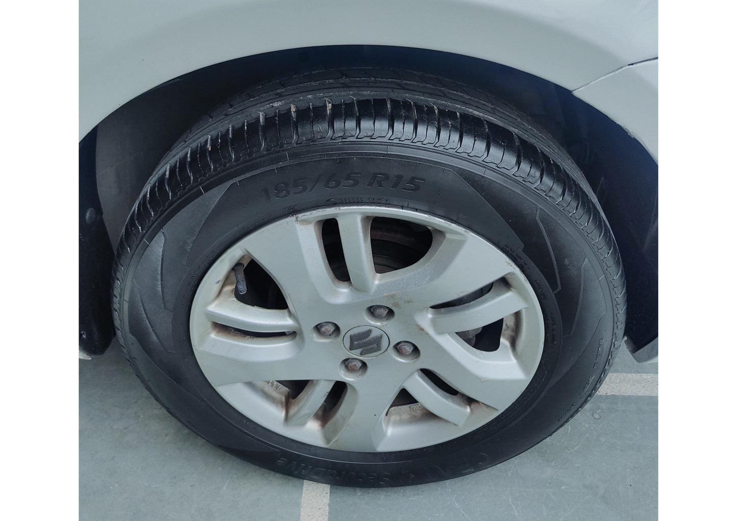 MARUTI SWIFT DZIRE ZXI PETROL (2012)