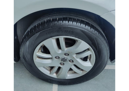 MARUTI SWIFT DZIRE ZXI PETROL (2012)