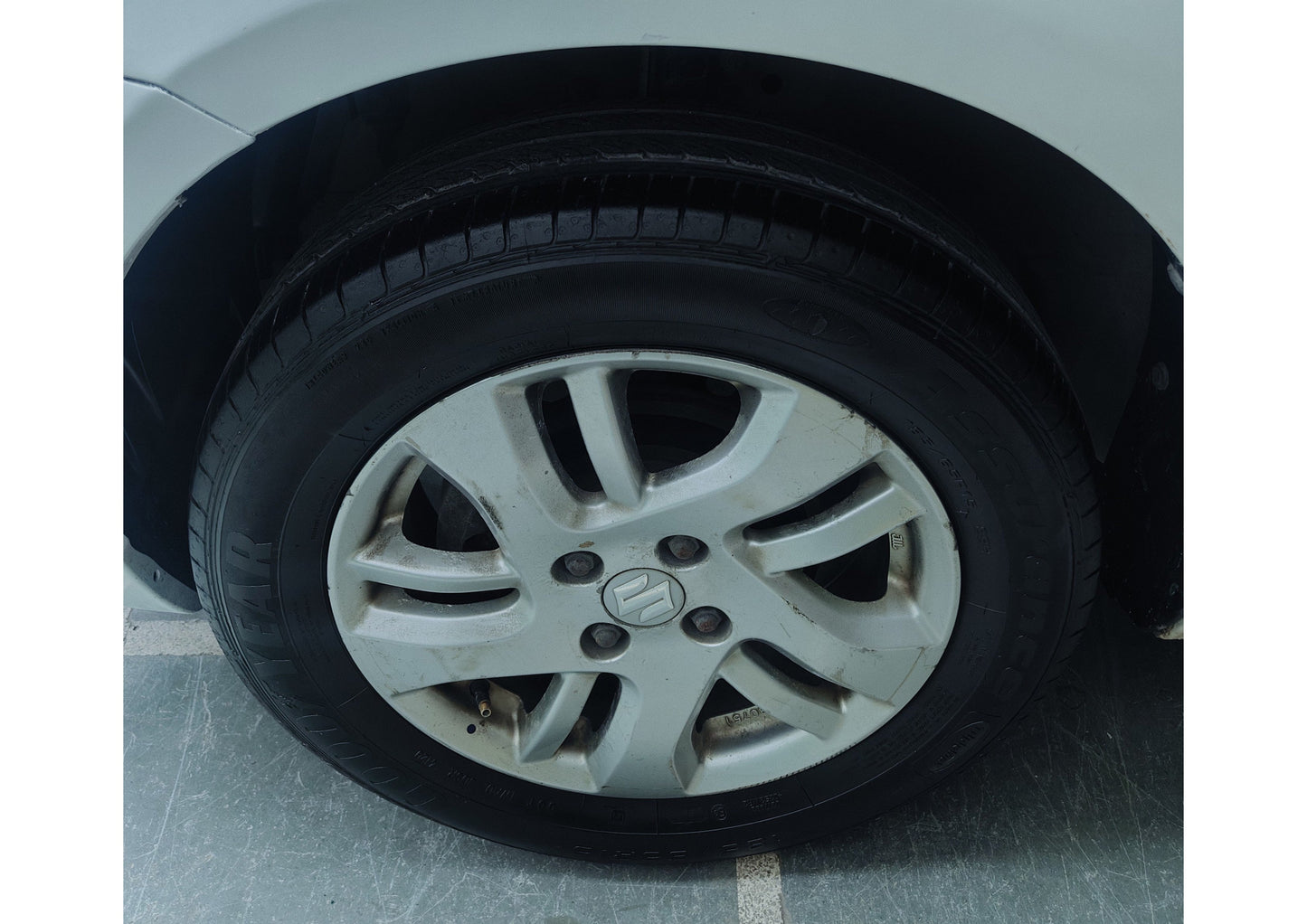 MARUTI SWIFT DZIRE ZXI PETROL (2012)