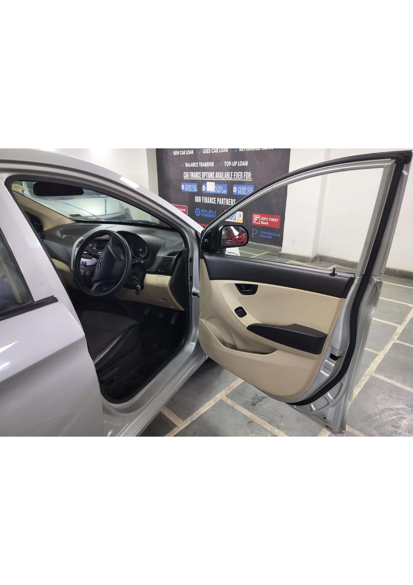 36,000  HYUNDAI EON MAGNA+ PETROL (2013)