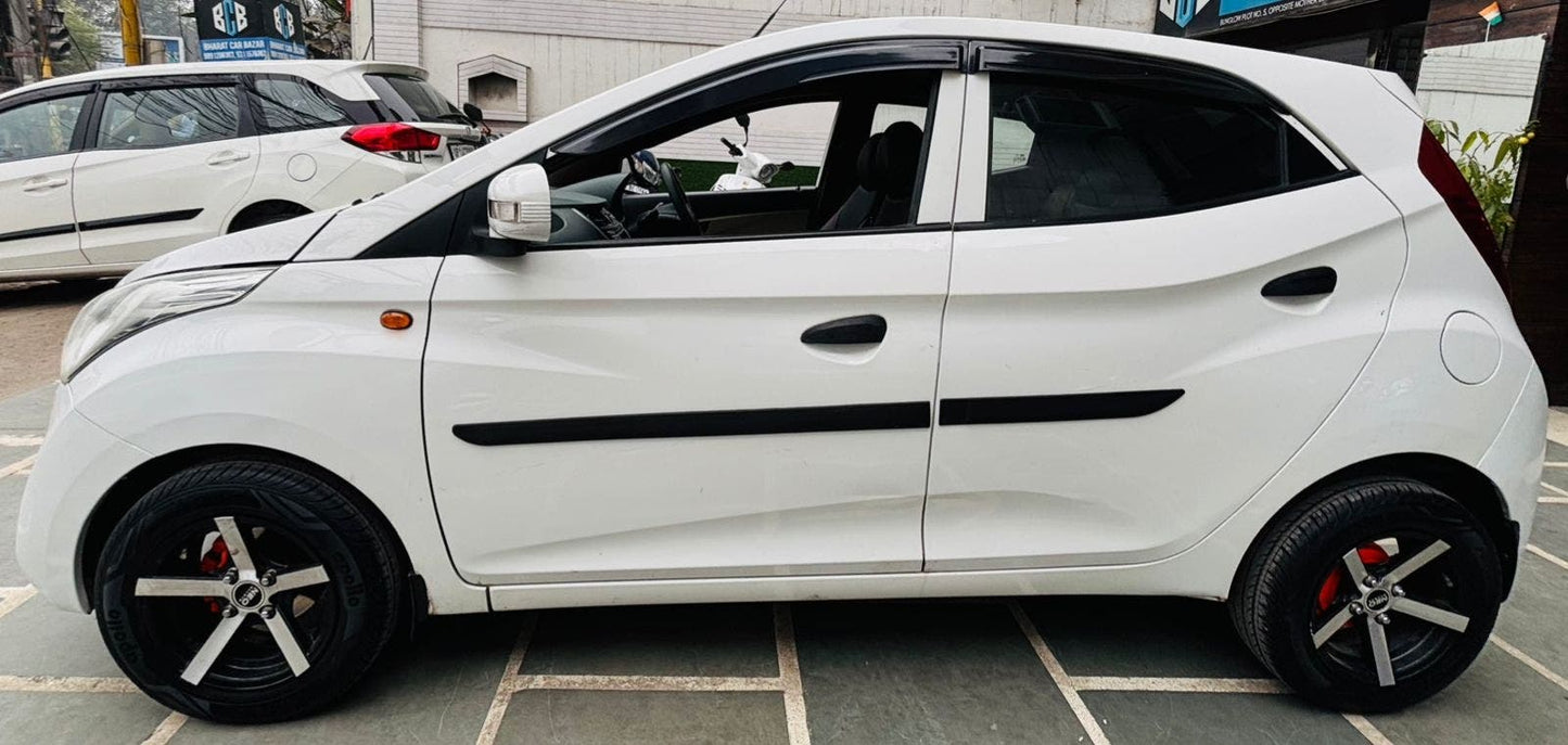 17,000 KMS HYUNDAI EON MAGNA+ PETROL (2016)