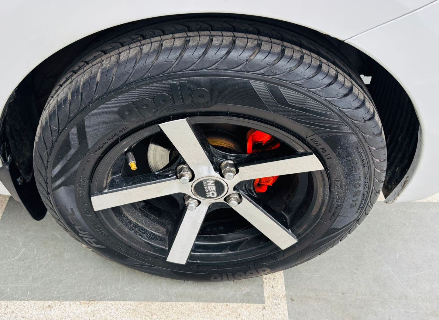 17,000 KMS HYUNDAI EON MAGNA+ PETROL (2016)