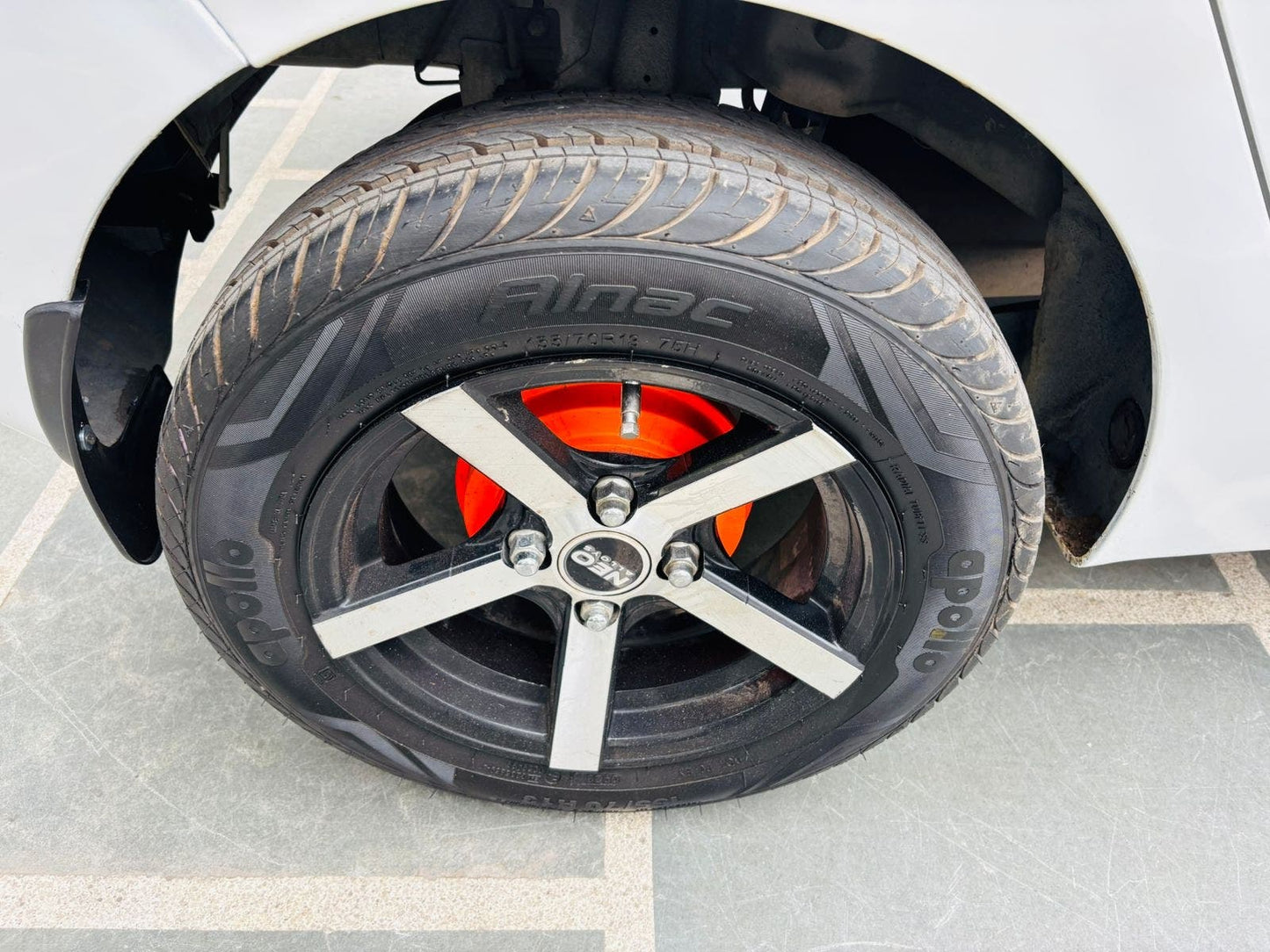 17,000 KMS HYUNDAI EON MAGNA+ PETROL (2016)